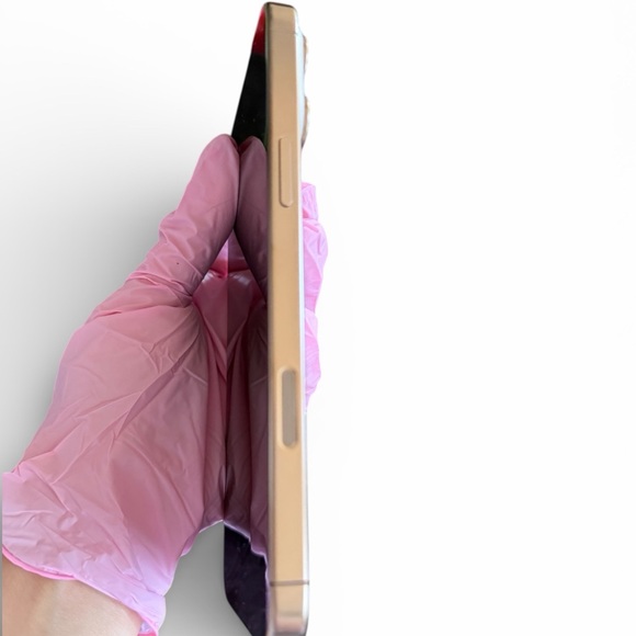 EUC Apple iPhone 16 Pro max 512GB - Gold - Picture 4 of 7